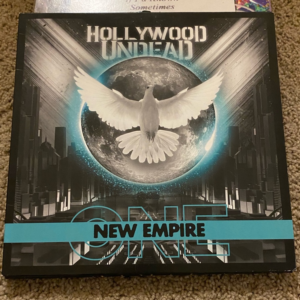 Hollywood Undead Album New Empire